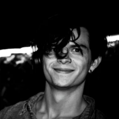 Julian M. - Freelance Music Producer