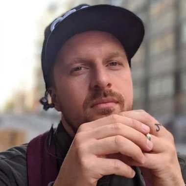 Eric H. - Freelance Designer
