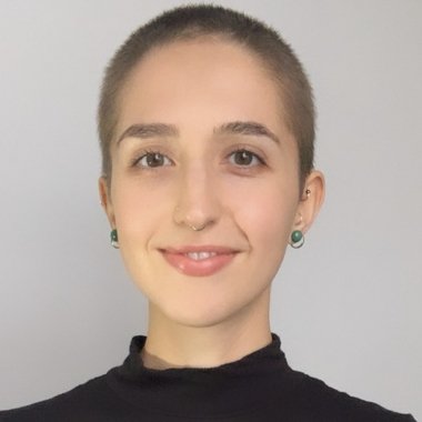 Irina L. - Freelance Copywriter