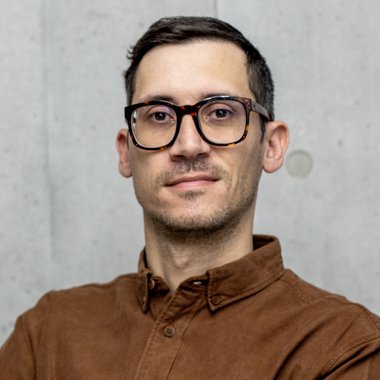 Miguel V. - Freelance T Shirt Designer