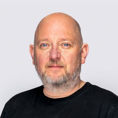 Richard2747 - Freelance Graphic Designer