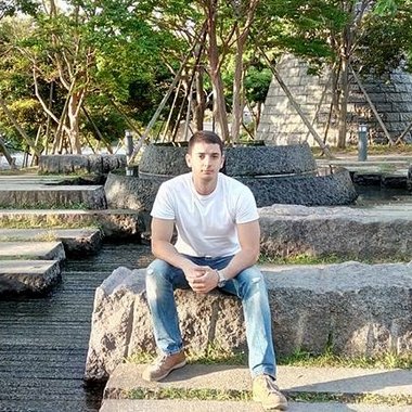 Vladimir B. - Freelance Designer
