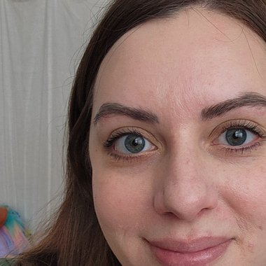 Kara L. - Freelance Graphic Designer