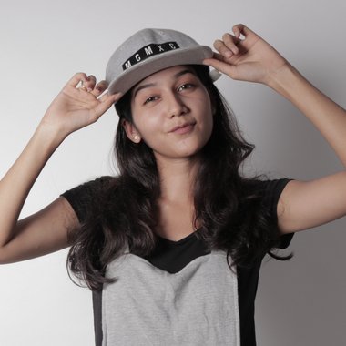 Nikki J. - Freelance Graphic Designer