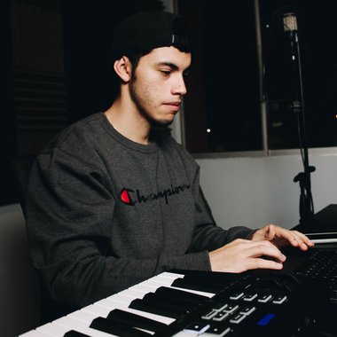 Aloxcs - Freelance Dj