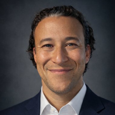 Alexander G. - Freelance Marketing Analyst