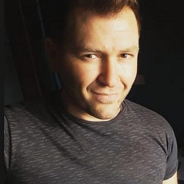 Juan R. - Freelance Pianist