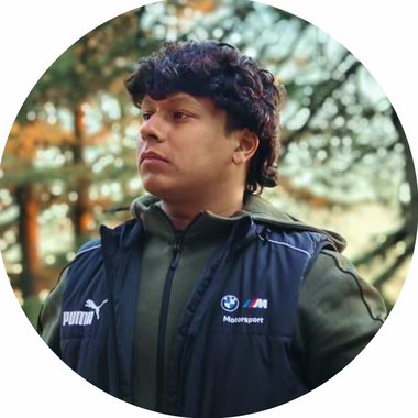 Ashutosh C. - Freelance Pitch Deck Designer