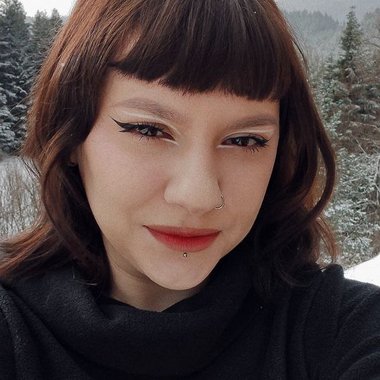 Volodymyra - Freelance Illustrator