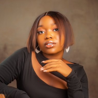 Nelen - Freelance Presenter
