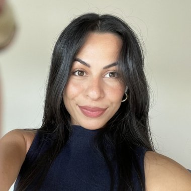 Cristina O. - Freelance Social Media Manager