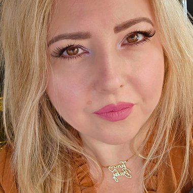 Tamara M. - Freelance Illustrator