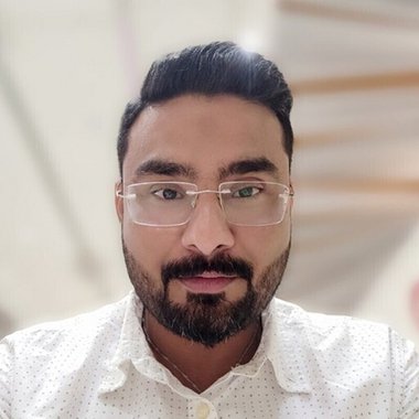 Abbas H. - Freelance Pitch Deck Designer