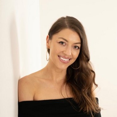 kylie.holmes - Freelance Production Designer