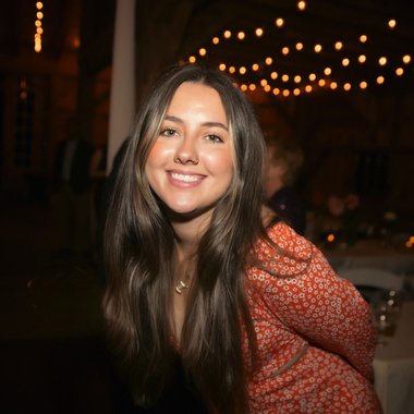 Isabella D. - Freelance Content Creator