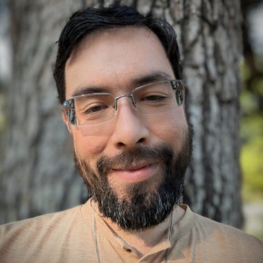 Gabriel C. - Freelance Brand Designer