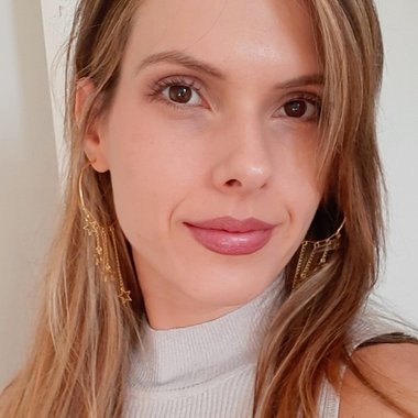 Jessika V. - Freelance Ui Designer