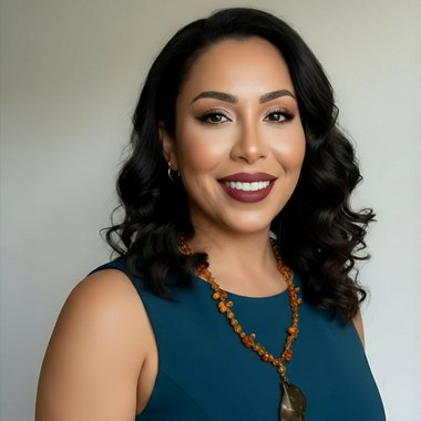 Leslie H. - Freelance Web Designer