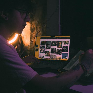 Elvis M. - Freelance Artworker