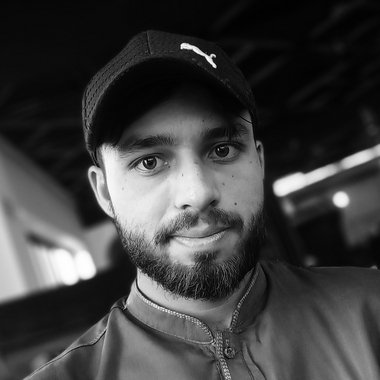 M H. - Freelance Graphic Designer