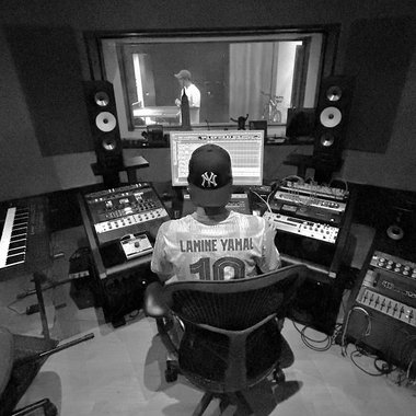 Juan M. - Freelance Mixing Engineer