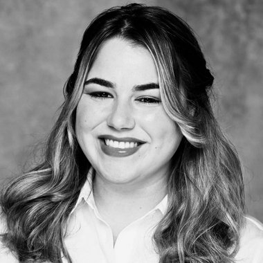 Sofia H. - Freelance Graphic Designer