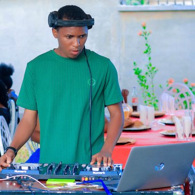 DJ N. - Freelance Dj