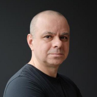 Ricardo C. - Freelance Web Developer