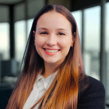 Helena C. - Freelance Influencer Marketing Manager