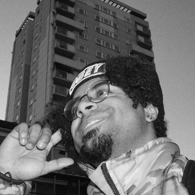 Onewiselounatiq - Freelance Rap Artist