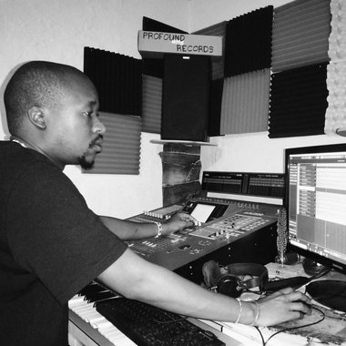 Que - Freelance Film Composer