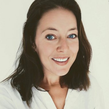 Nicole M. - Freelance Infographic Designer