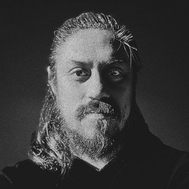 Visito83 - Freelance Brand Designer