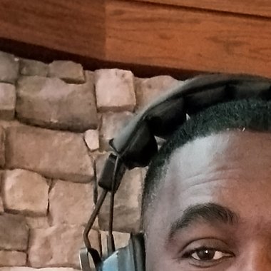 Guellord I. - Freelance Videographer