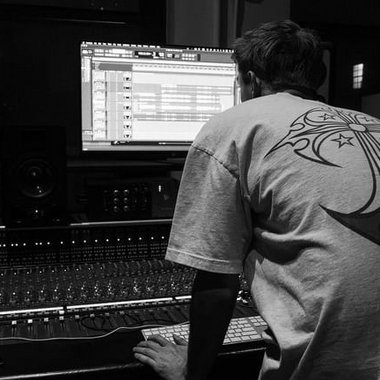 2ksawyer - Freelance Music Producer