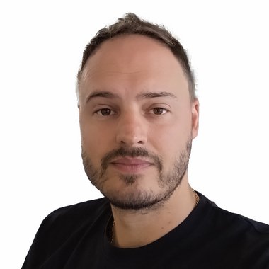 Phil H. - Freelance Designer