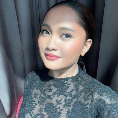 Adellia - Freelance Community Manager