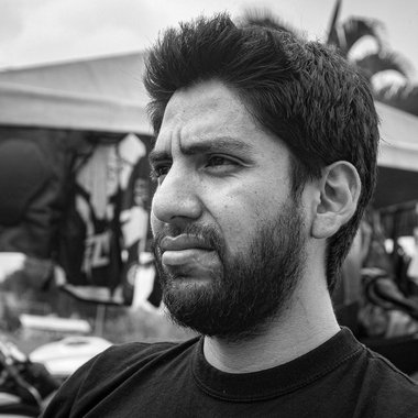 Dario J. - Freelance Graphic Designer