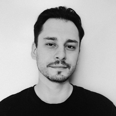 Oskar P. - Freelance Web Designer