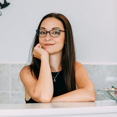 Arianna J. - Freelance Content Creator