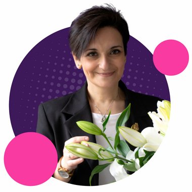 Laura M. - Freelance Designer