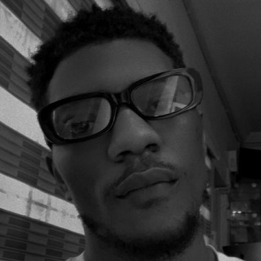 Vincent O. - Freelance Motion Graphic Designer