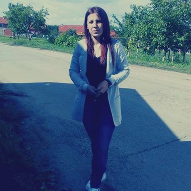 Sanja30 - Freelance Brand Designer