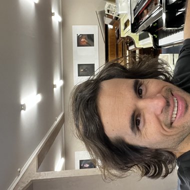 Adrian R. - Freelance Mixing Engineer