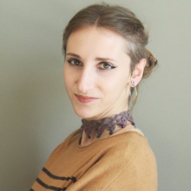 Antonella C. - Freelance Graphic Designer