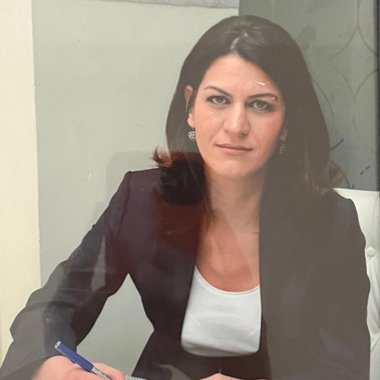 Julide F. - Freelance Database Developer