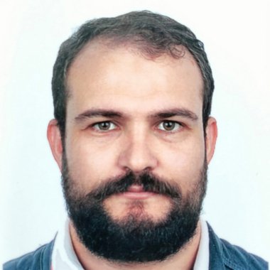 Imache N. - Freelance Graphic Designer