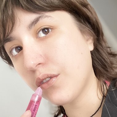 Maya B. - Freelance Social Media Freelancer