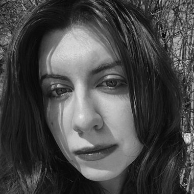 Alexandra A. - Freelance Art Director