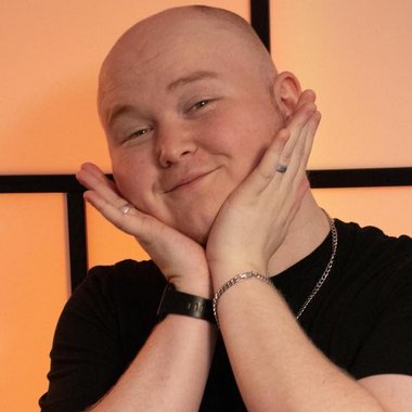 NoahRideout - Freelance Videographer